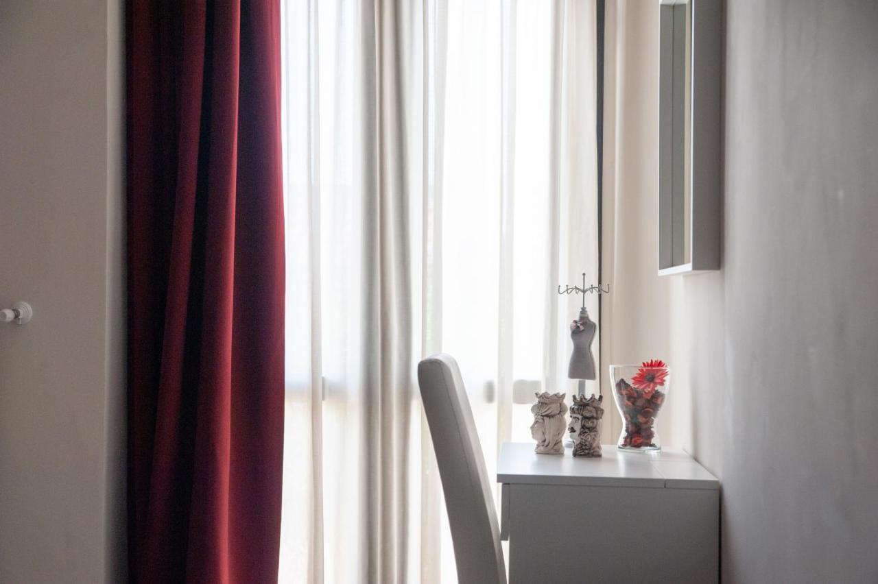 Casa Del Marchese B&B Riposto Oda fotoğraf