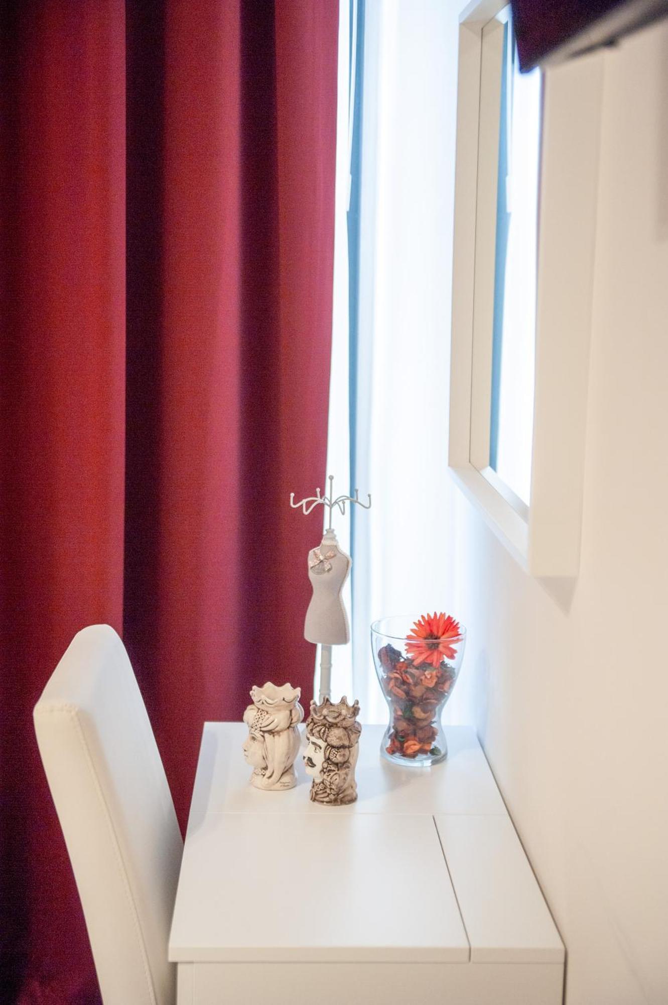 Casa Del Marchese B&B Riposto Oda fotoğraf